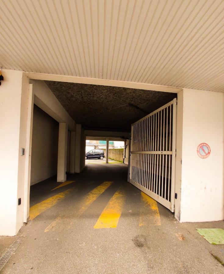 T3 Au Centre Ville Avec Balcon, Parking Gratuit Quimper Exterior photo